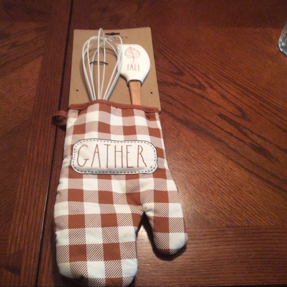 Rae Dunn 3 Piece GATHER Baking Set